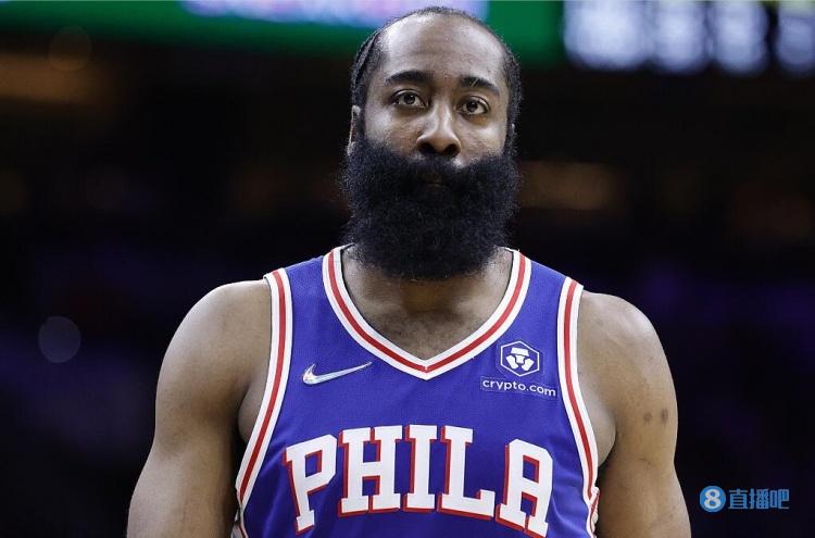 罗马诺：瓦诺利将与佛罗伦萨签约至明年6月，附带可续约1年选项（罗马诺：瓦诺利将签约佛罗伦萨至明年6月，合同含一年续约选项）