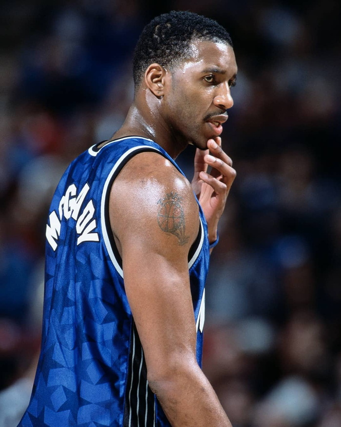 半场战报：罗马0-1那不勒斯，内雷斯反击单刀破门（半场快讯：罗马0-1那不勒斯，内雷斯反击单刀得手）