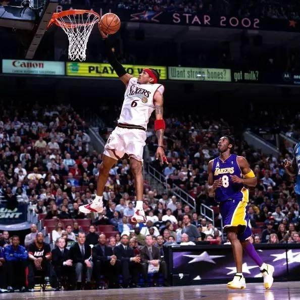 他的停球是教科书级别（他的停球堪称教科书范例）