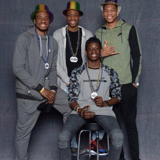 格策：很期待对阵巴萨，我们必须拿出百分之百的状态（格策：期待对决巴萨，我们必须百分百投入）